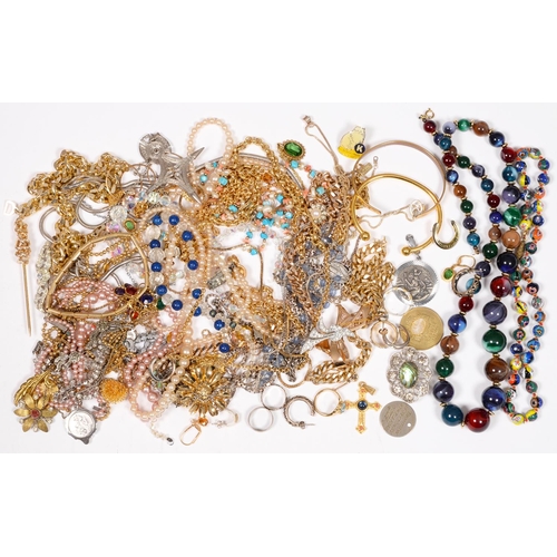 197 - Miscellaneous costume jewellery