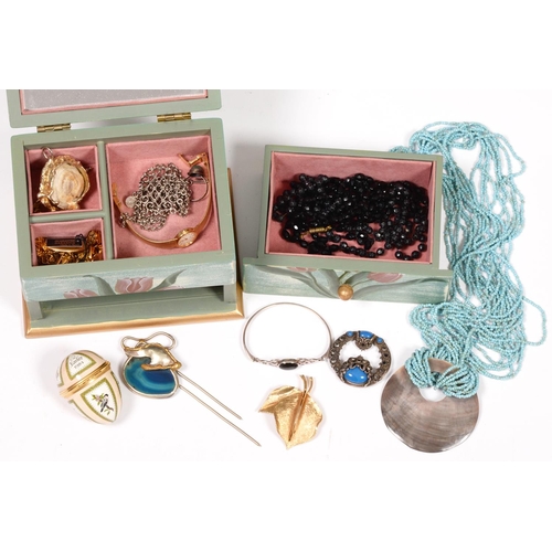 206 - Miscellaneous silver and costume jewellery, including a Halcyon Days enamel Easter egg, 1984... 