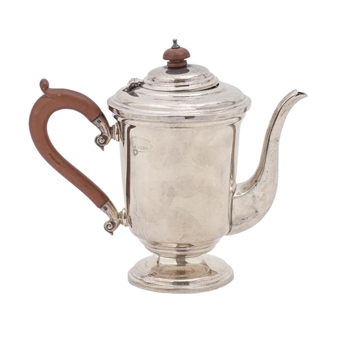 324 - A George VI silver coffee pot, 20cm h, by E Hill, Birmingham 1946, 19ozs 8dwts