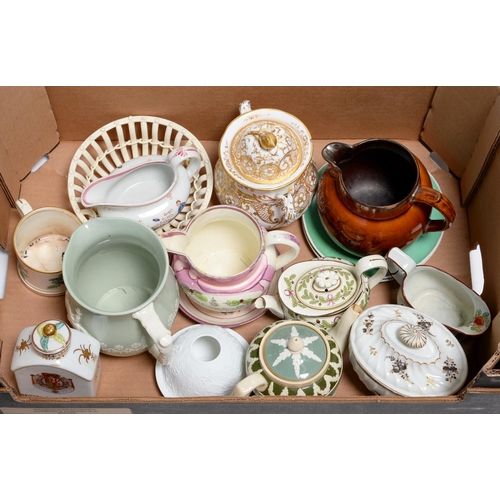 552 - Miscellaneous English and Continental pottery and porcelain, to include a New Hall cream jug painted... 