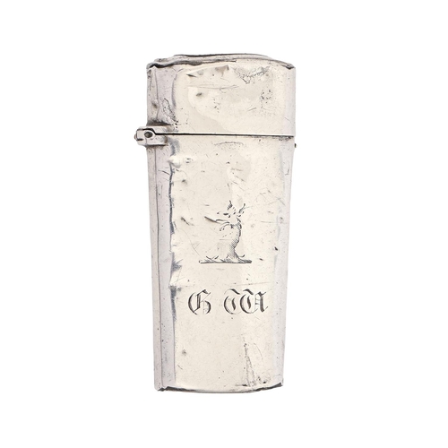 662 - A George III silver lancet case,  engraved with initials GW and a crest, 65mm h, maker's mark rubbed... 