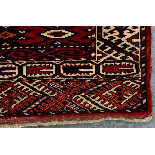 943 - Antique yomut turkmen rug, 191 x 136cm, late 19th c