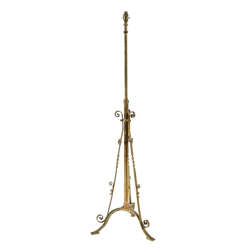 1034 - An Edwardian brass telescopic oil lamp, on tripod, adapted for electricity, 149cm h