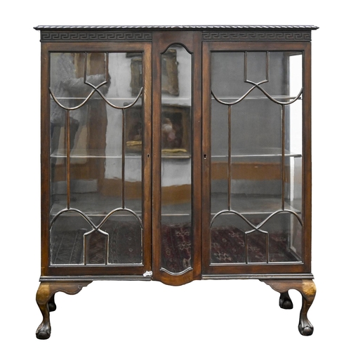 1069 - A mahogany china cabinet, c1920, with adjustable shelves, 136cm h; 37 x 121cm