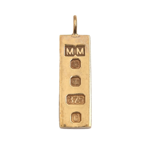 117 - A 9ct gold ingot pendant, Birmingham 1977, 15.7g