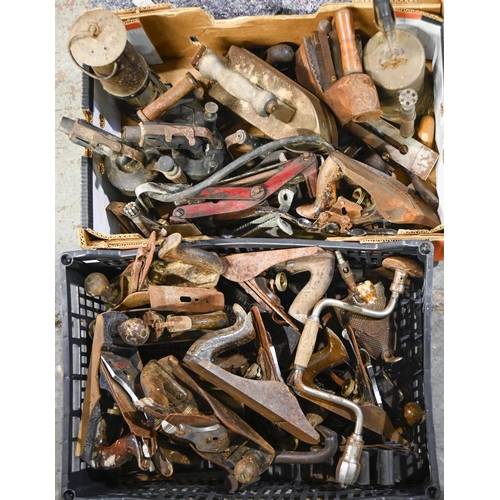 1183 - A quantity of carpenter's hand tools and miscellaneous ironmongery, including steam irons, Davy lamp... 