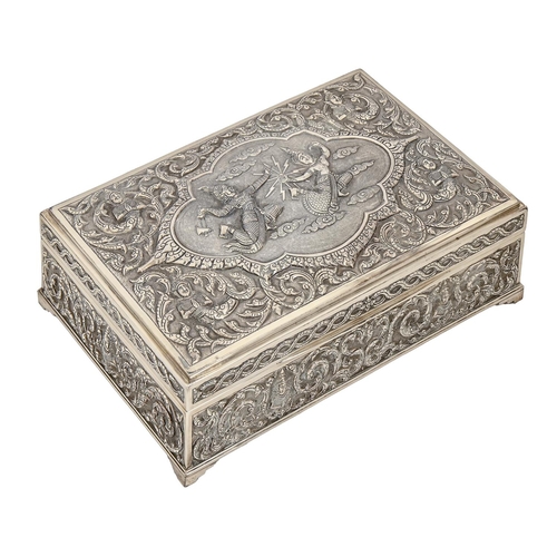 338 - A fine Siamese silver repousse cigar box, Thailand, second quarter 20th c, the lid decorated in high... 