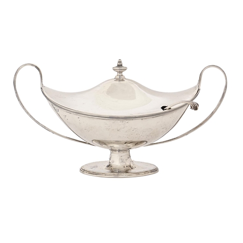 362 - A Victorian silver sauce tureen and cover, 11.5cm h, by Thomas Bradbury & Sons, London 1895 and ... 