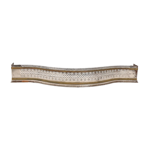 622 - A pierced and burnished steel and brass serpentine fender, c1900, in George III style, 117cm l and t... 