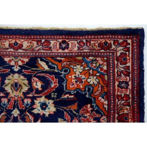 925 - A Persian Kashan rug, 126 x 64cm