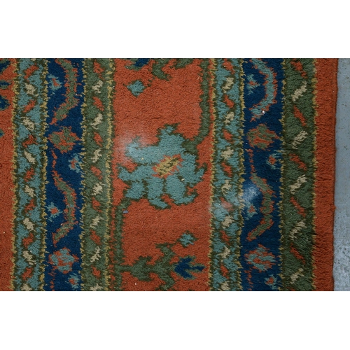 940 - A Turkish / Indian Ushak style carpet, 407 x 511cm