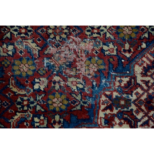 899 - A Fereghan carpet, late 19th c, 301 x 168cm