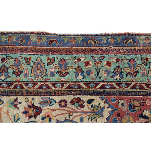 906 - A Tabriz rug, early 20th c, 180 x 142cm