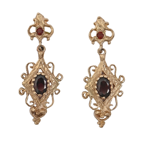 93 - A pair of garnet earrings, in gold, 31mm h, unmarked, 3.5g