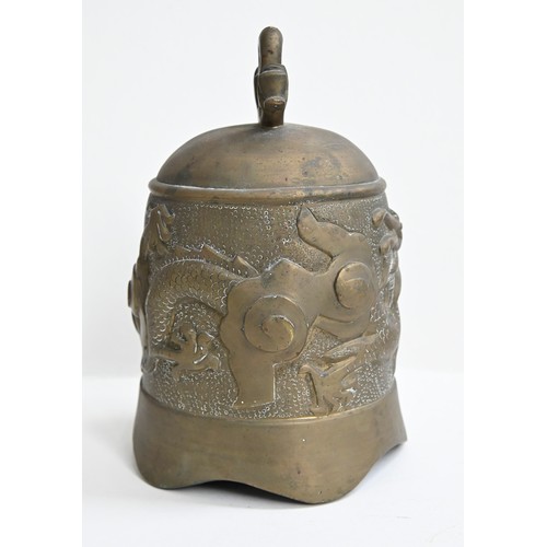 567 - A Chinese bronze bell, early 20th c, 19cm h