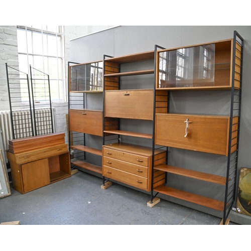 1134 - An quantity of Ladderax mid century teak modular shelving units,  comprising 6 upright supports, 202... 