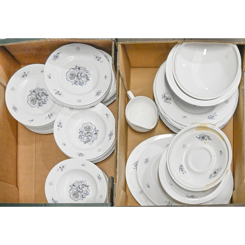 1249 - A Susie Cooper bone china Blue Peony pattern dinner service