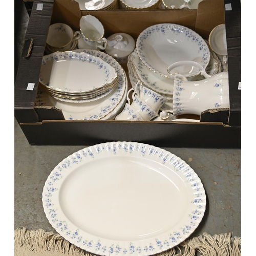 1261 - A Royal Albert bone china Memory Lane pattern dinner service