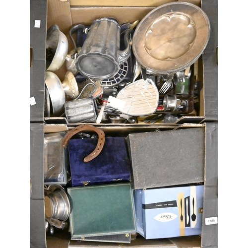 1305 - Miscellaneous plated ware, to include cased sets of flatware