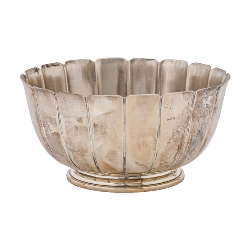 328 - An Elizabeth II silver bowl, of fluted form, 16cm diam, by The Barker Ellis Silver Co, London 1973, ... 