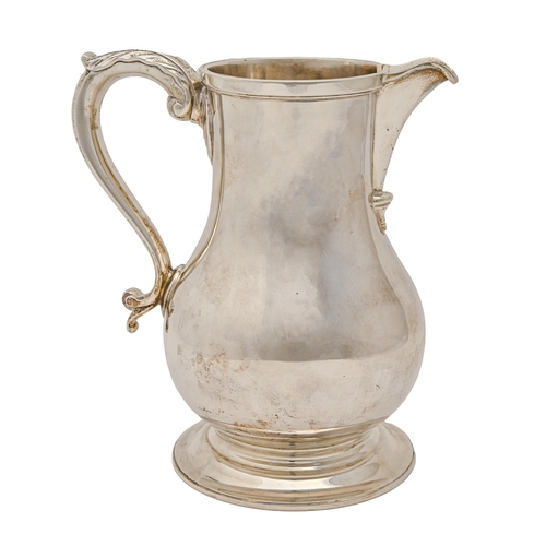 352 - An Elizabeth II silver baluster beer jug, of heavy gauge, 21.5cm h, by George Tarratt Ltd, London 19... 