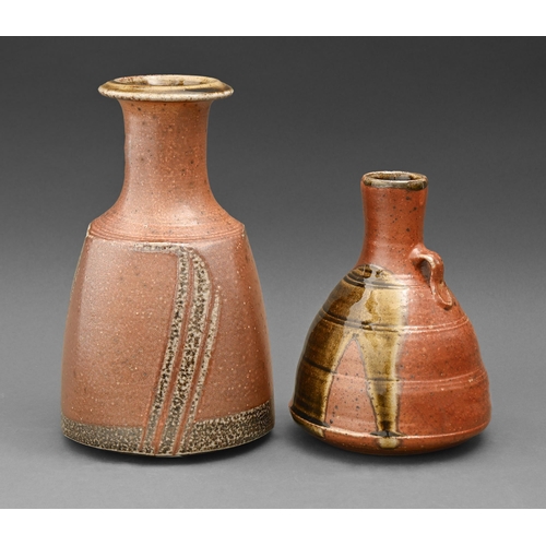 414 - Studio pottery. John Jelfs (1946 - ) - Mallet shaped vase; Handled flask, two, thrown stoneware, gla... 