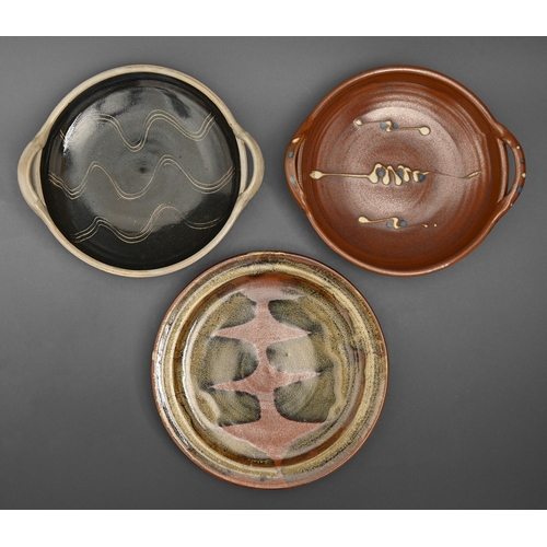 432 - Studio pottery. Ray Finch MBE (1914 - 2012) - Plate and Two handled dishes, three, stoneware, ash or... 