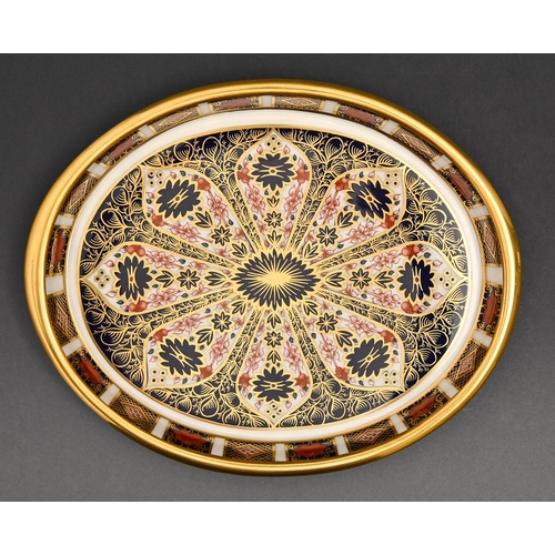 531 - A Royal Crown Derby Imari pattern tray, late 20th c, 19.5cm l, printed mark