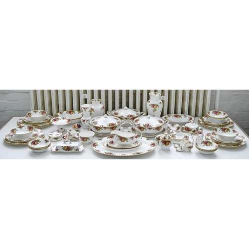 561 - An extensive Royal Albert Old Country Roses pattern dinner service and related ornamental ware, plac... 