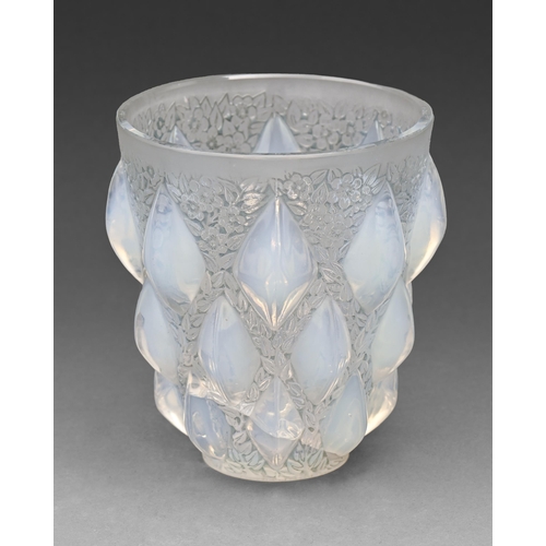 609 - 'Rampillon'. A Lalique semi opalescent glass vase, 12.8cm h, stencil etched mark R LALIQUE FRANCE... 