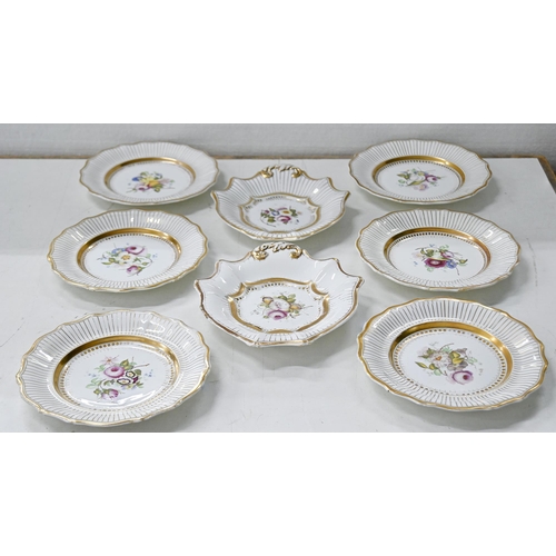 634 - A Staffordshire bone china dessert service, possibly Samuel Alcock, c1825, painted with flowers in g... 