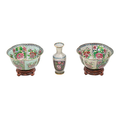 742 - A pair of Chinese plique a jour enamel bowls and a vase, 20th c, bowl 18cm diam, wood stands and mis... 