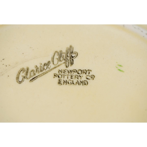 33 - A Wilkinson & Co and Newport Pottery Clarice Cliff fish service,  platters 15cm (22)... 