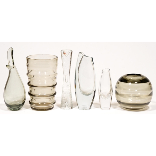 92 - Six pieces of mid-century glass, including a candlestick