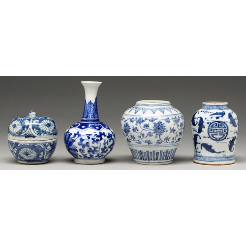 118 - A Chinese blue and white jar for the South East Asian market, 17th / 18th c, a Chinese blue and whit... 