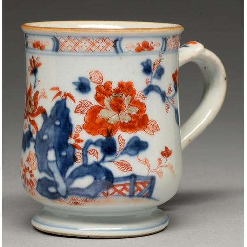 184 - A Chinese Imari baluster mug, 18th c, decorated in underglaze blue and overglaze red and gilt with f... 