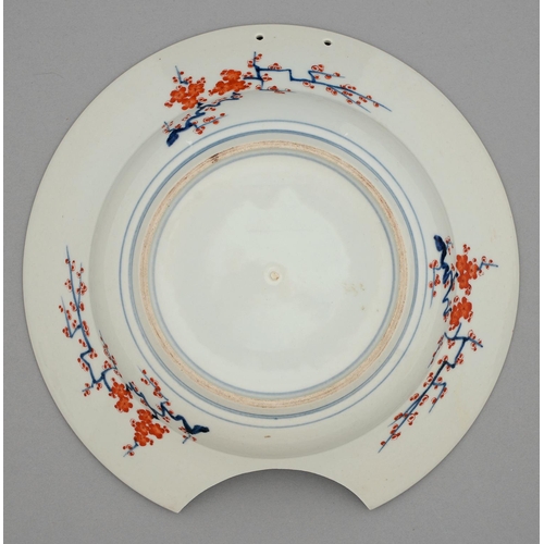 351 - An Imari barber's bowl, Edo period, 18th / 19th c, painted in underglaze blue and enamelled in red a... 