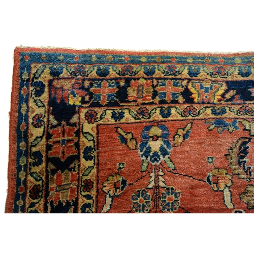 917 - A Sarouk rug, 102 x 157cm