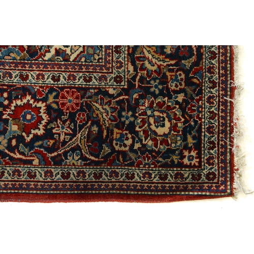 919 - A Kashan rug, 132 x 207cm