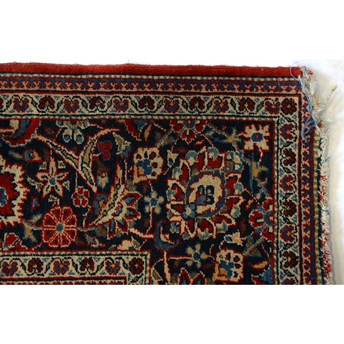 919 - A Kashan rug, 132 x 207cm