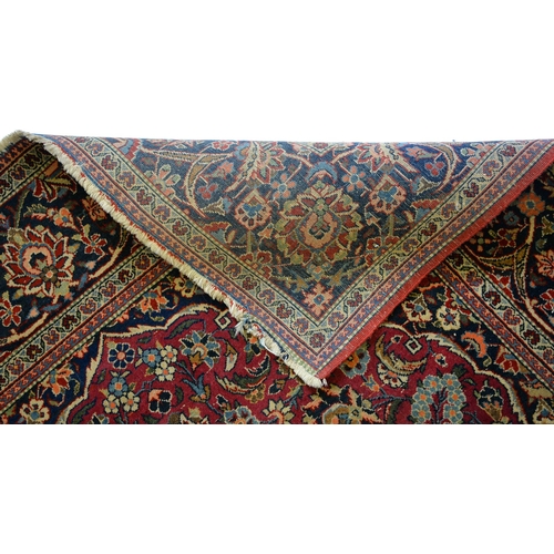 919 - A Kashan rug, 132 x 207cm