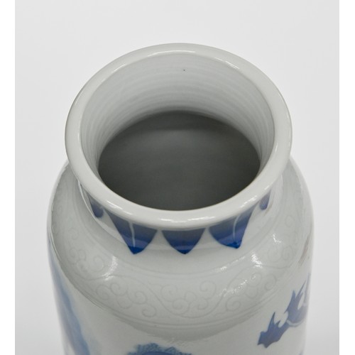 92 - A Chinese blue and white sleeve vase, rolwagen, 19th c or later, painted in Transitional style with ... 