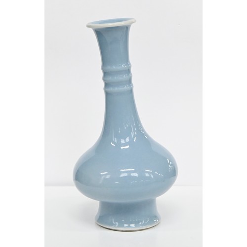 281 - A Chinese clair-de-lune glazed vase, 19th c or later, with three neck rings, 26.5cm h, Kangxi mark i... 