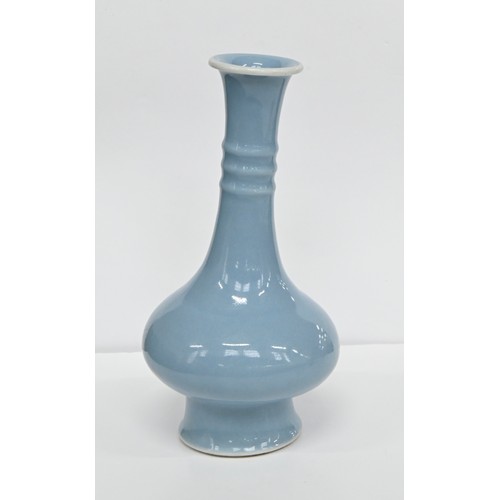 281 - A Chinese clair-de-lune glazed vase, 19th c or later, with three neck rings, 26.5cm h, Kangxi mark i... 