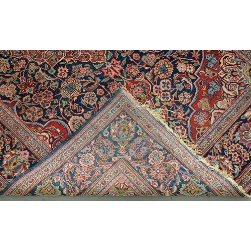 1168 - A Kashan rug, second quarter 20th c, 133 x 205cm