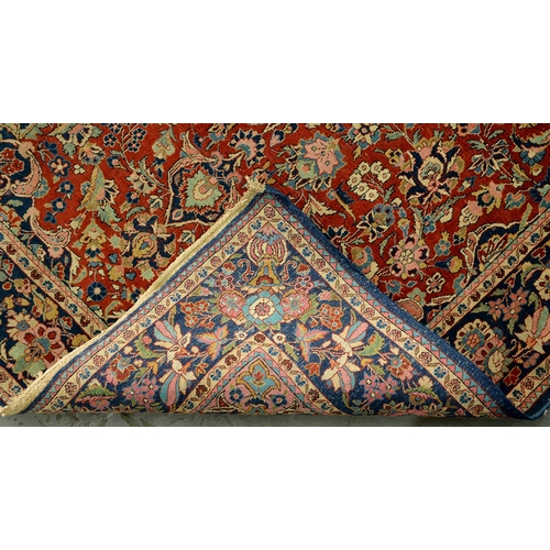 1171 - An antique Turkbaf rug, early 20th c, 130 x 210cm