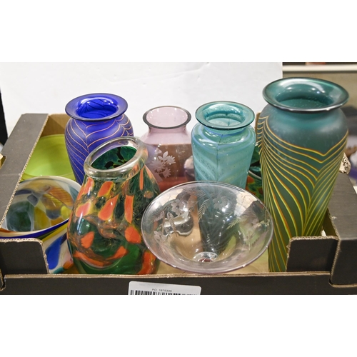 1425 - Miscellaneous studio and other decorative glassware, mid century and later