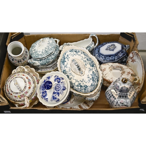 1432 - Miscellaneous ceramics, including a Paragon Manchu bone china tureen and cover, a 19th c Keeling &am... 