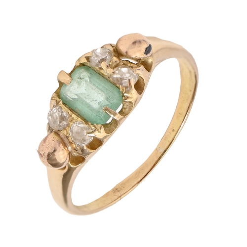 197 - An emerald and diamond ring, in gold, 2.6g, size J