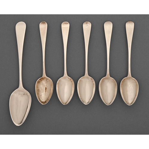 250 - A set of five George III silver teaspoons, Old English pattern, by Robert Peppin, London 1819 and a ... 